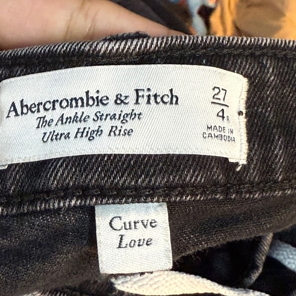 Abercrombie & Fitch Ultra High Rise Ankle Straight Jeans - Size 27 / 4R Curve - Picture 3 of 7